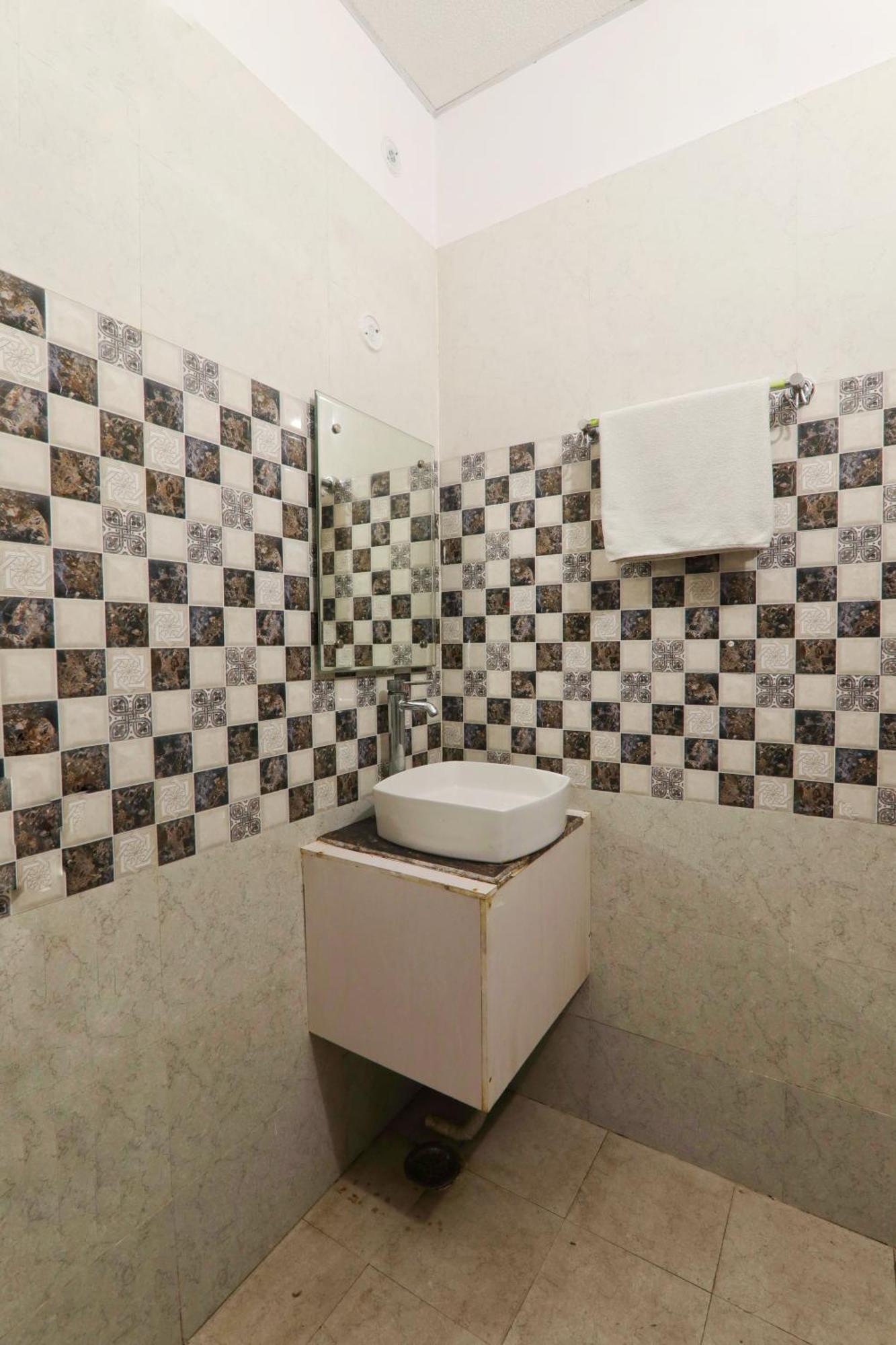 Cristelia Hotel 3*