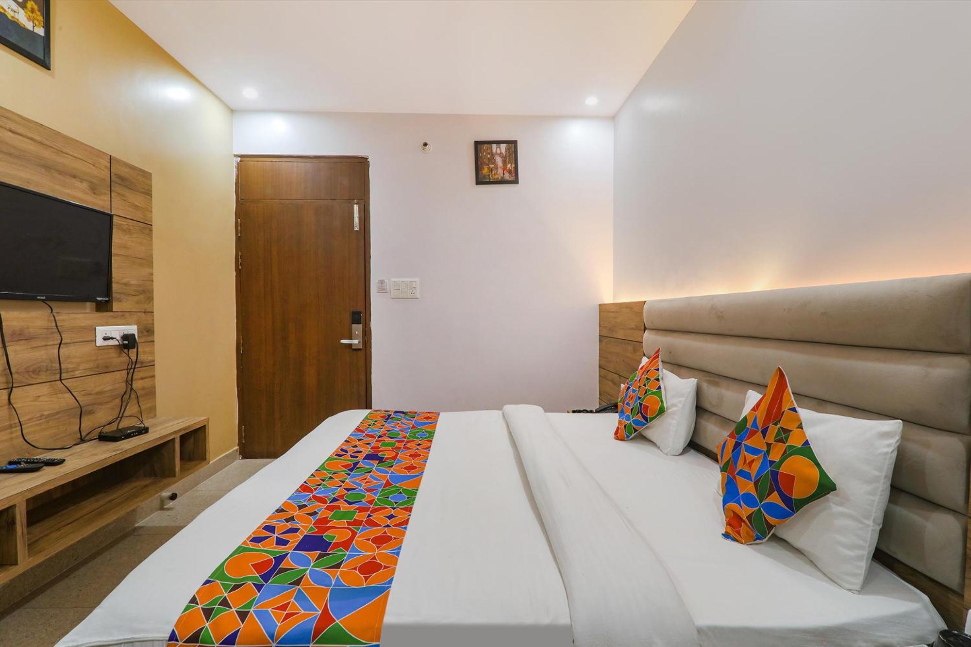 Cristelia Lucknow