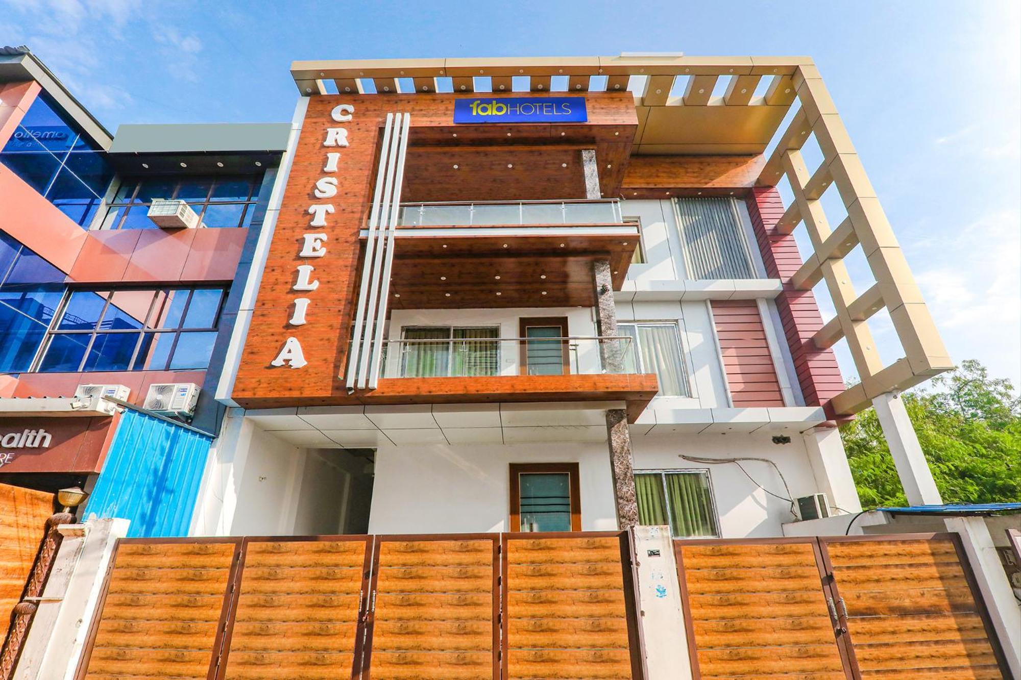 Cristelia Hotel