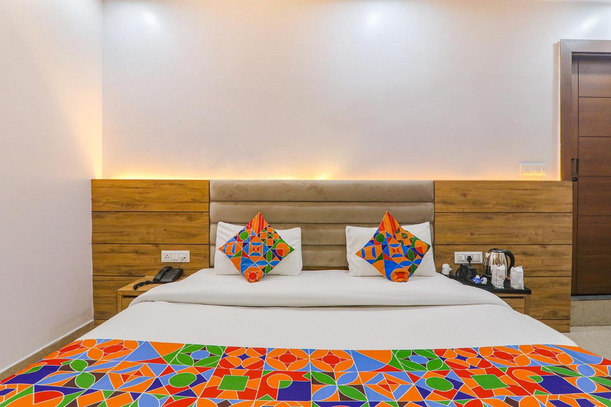 Cristelia Hotel Lucknow